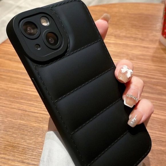 Chic Black Puffer iPhone 11 Pro Max Case New - Picture 4 of 6
